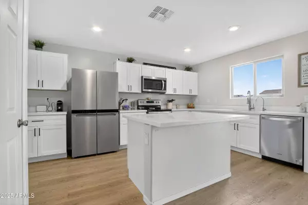 12526 W PALMAIRE Avenue, Glendale, AZ 85307