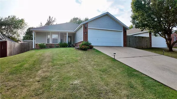 2664 Brookside St, Springdale, AR 72764