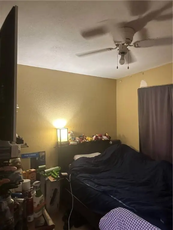 2401 Meadow Ln, Rogers, AR 72756