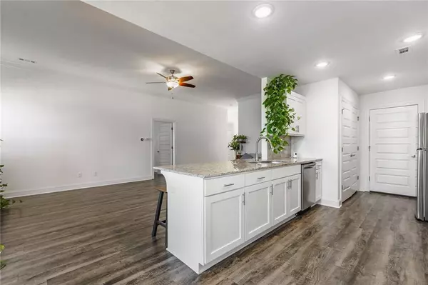 1709 S 11th Pl, Rogers, AR 72756