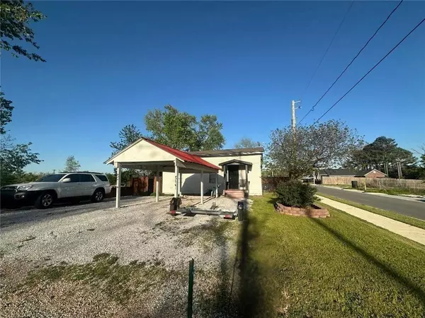 519 B St, Rogers, AR 72756