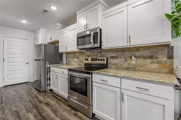 1709 S 11th Pl, Rogers, AR 72756