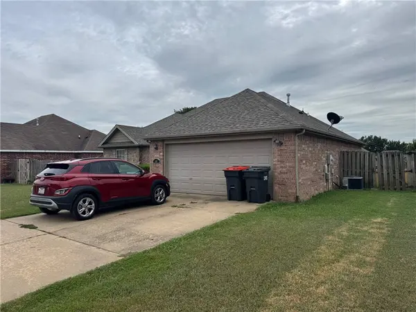 1483 Leesburg Ave, Springdale, AR 72764