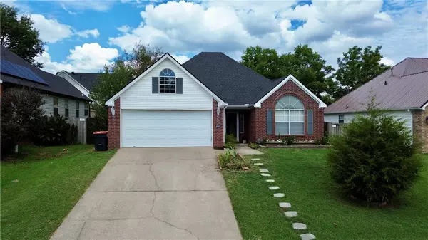 564 Branchwood Ave, Springdale, AR 72764