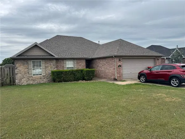 1483 Leesburg Ave, Springdale, AR 72764