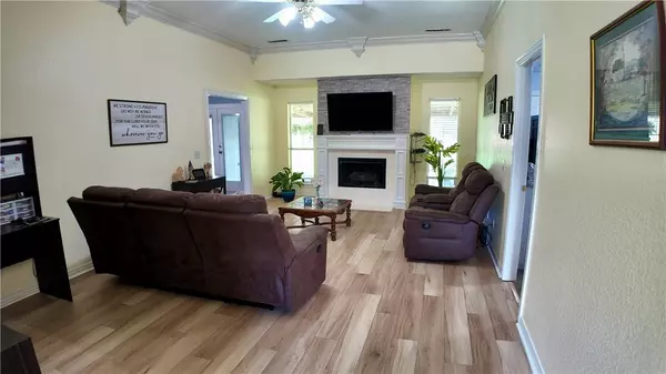 564 Branchwood Ave, Springdale, AR 72764