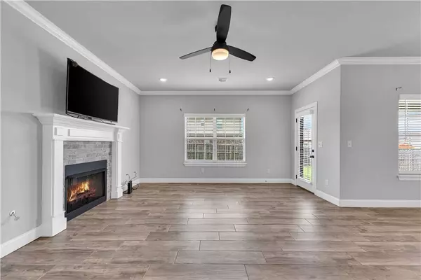 597 Quartz Way, Springdale, AR 72764