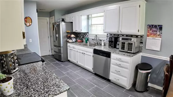 564 Branchwood Ave, Springdale, AR 72764