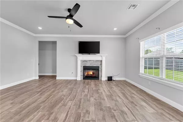 597 Quartz Way, Springdale, AR 72764