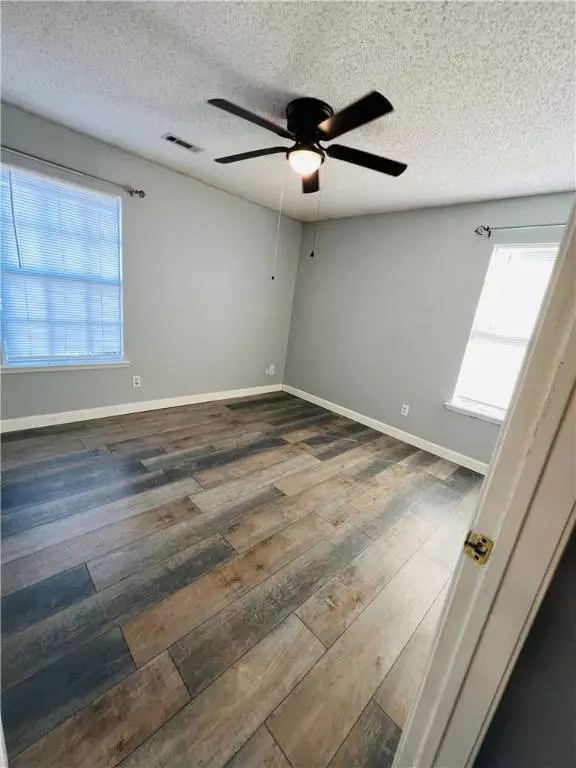 3119 W Essex Dr, Fayetteville, AR 72704