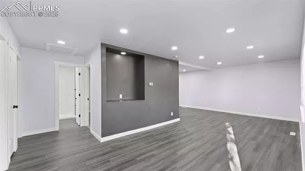 1126 Maxwell ST, Colorado Springs, CO 80906