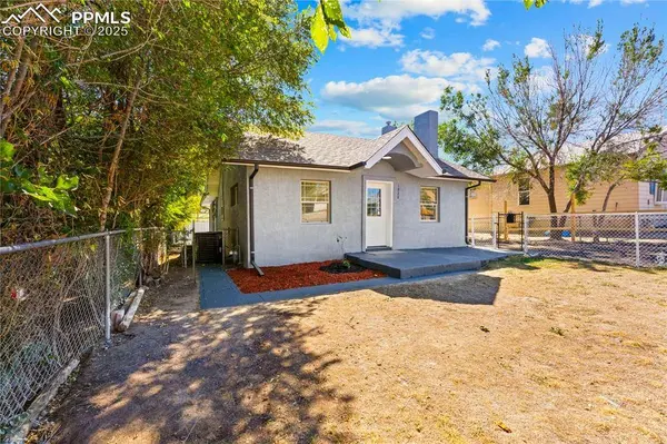 1928 E 10th ST, Pueblo, CO 81001