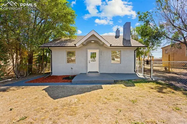 1928 E 10th ST, Pueblo, CO 81001