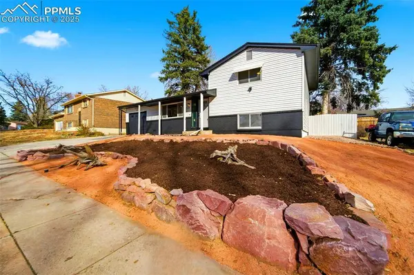 1315 Martin DR, Colorado Springs, CO 80915