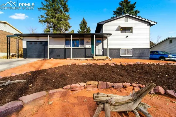1315 Martin DR, Colorado Springs, CO 80915