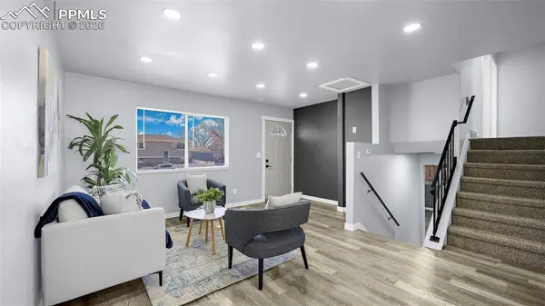 4346 College View DR, Colorado Springs, CO 80906