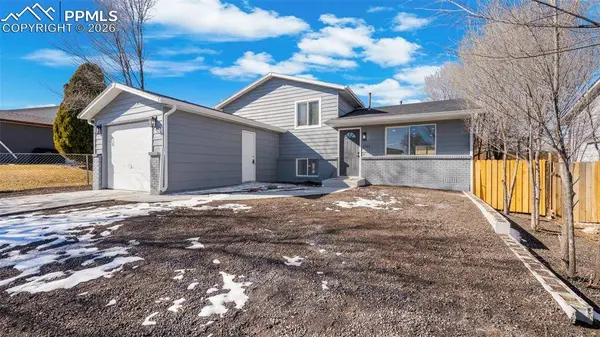 4346 College View DR, Colorado Springs, CO 80906