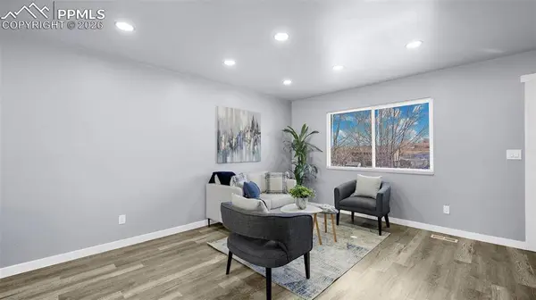 4346 College View DR, Colorado Springs, CO 80906