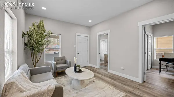 121 W Fountain BLVD, Colorado Springs, CO 80903