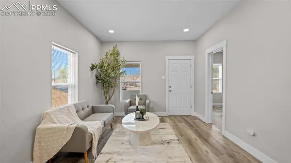 121 W Fountain BLVD, Colorado Springs, CO 80903