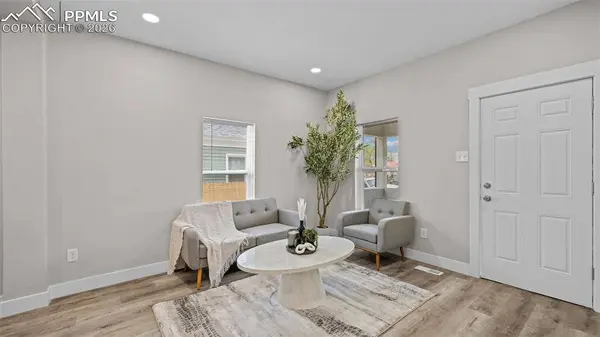 121 W Fountain BLVD, Colorado Springs, CO 80903