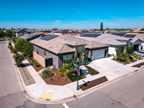 2785 N Armstrong AVE, Fresno, CA 93727