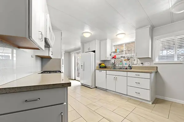 1724 Minnewawa AVE #131, Clovis, CA 93612