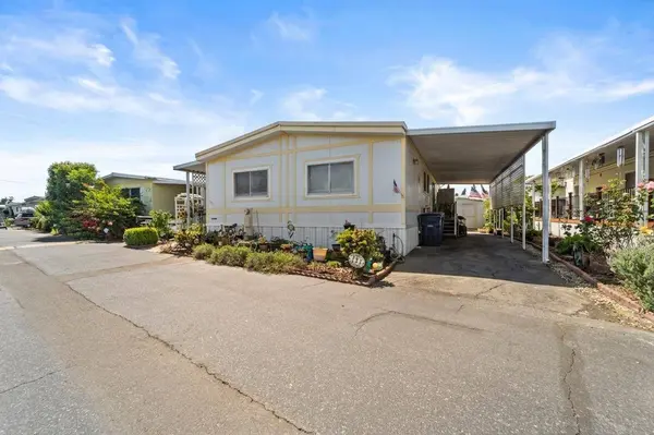 1724 Minnewawa AVE #131, Clovis, CA 93612