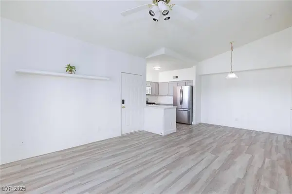 7701 Himalayas AVE #204, Las Vegas, NV 89128