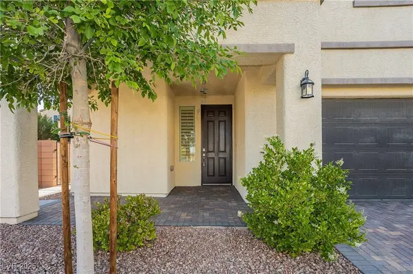 971 Huntington Cove Pkwy, Las Vegas, NV 89178