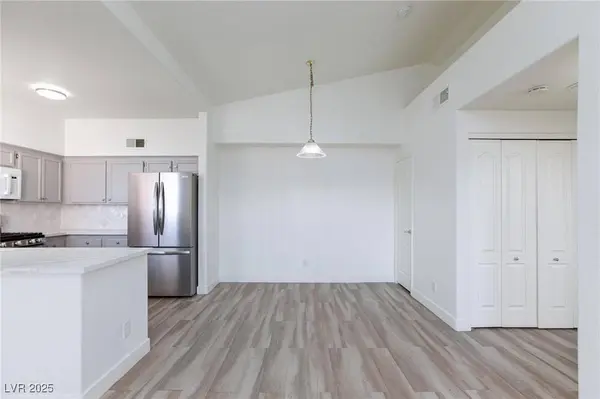 7701 Himalayas AVE #204, Las Vegas, NV 89128