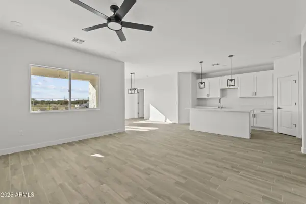 26391 W Desert Crest Street, Casa Grande, AZ 85193