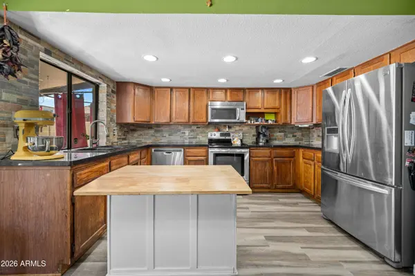 6416 W SHANGRI LA Road, Glendale, AZ 85304