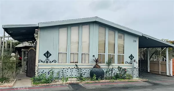 216 Emerald, Santa Ana, CA 92703