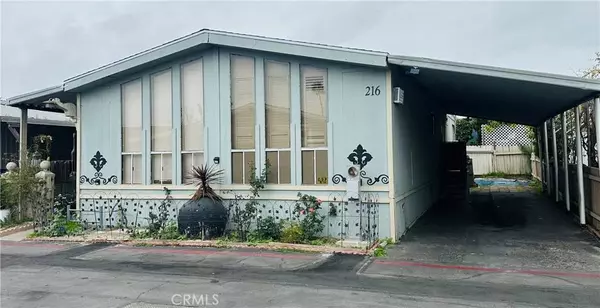 216 Emerald, Santa Ana, CA 92703