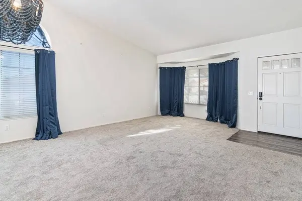 2823 Kingsbury, Hemet, CA 92545