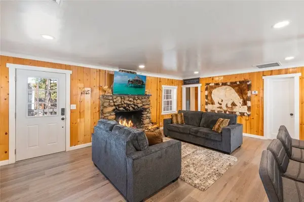 2403 Independence, Running Springs, CA 92382