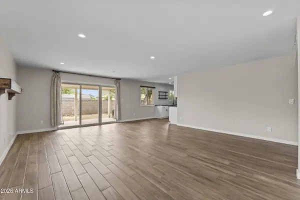 1229 E MANHATTON Drive, Tempe, AZ 85282