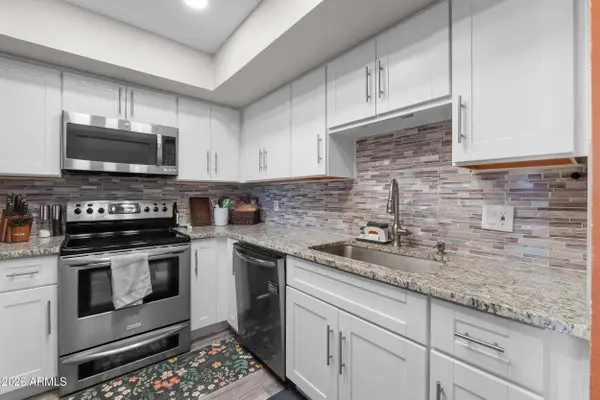 202 E RUTH Avenue #2, Phoenix, AZ 85020