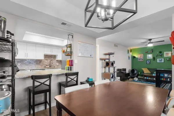 202 E RUTH Avenue #2, Phoenix, AZ 85020