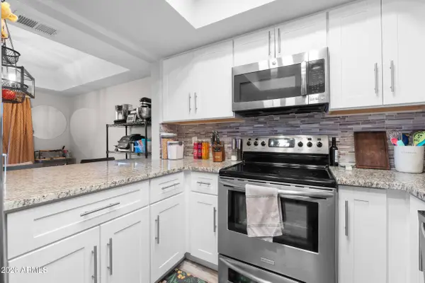 202 E RUTH Avenue #2, Phoenix, AZ 85020