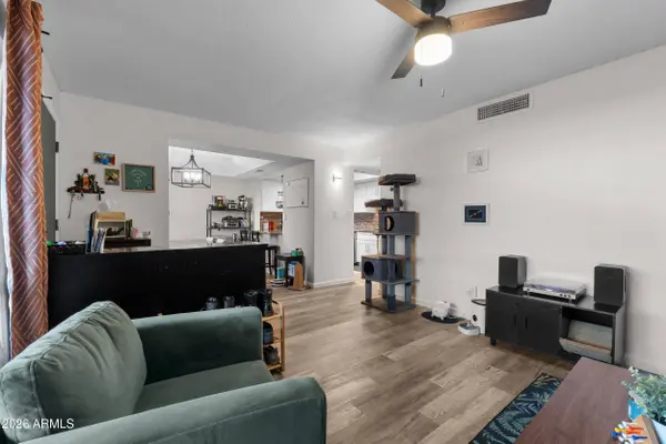 202 E RUTH Avenue #2, Phoenix, AZ 85020