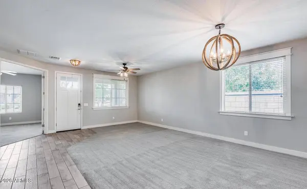 246 W White Oak Avenue, San Tan Valley, AZ 85140