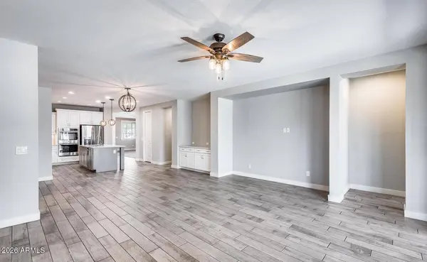246 W White Oak Avenue, San Tan Valley, AZ 85140