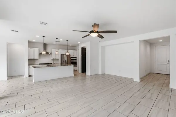 10244 E Iron Horse Trl, Tucson, AZ 85747
