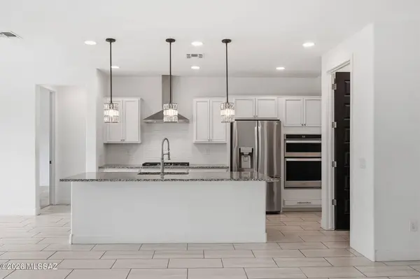 10244 E Iron Horse Trl, Tucson, AZ 85747