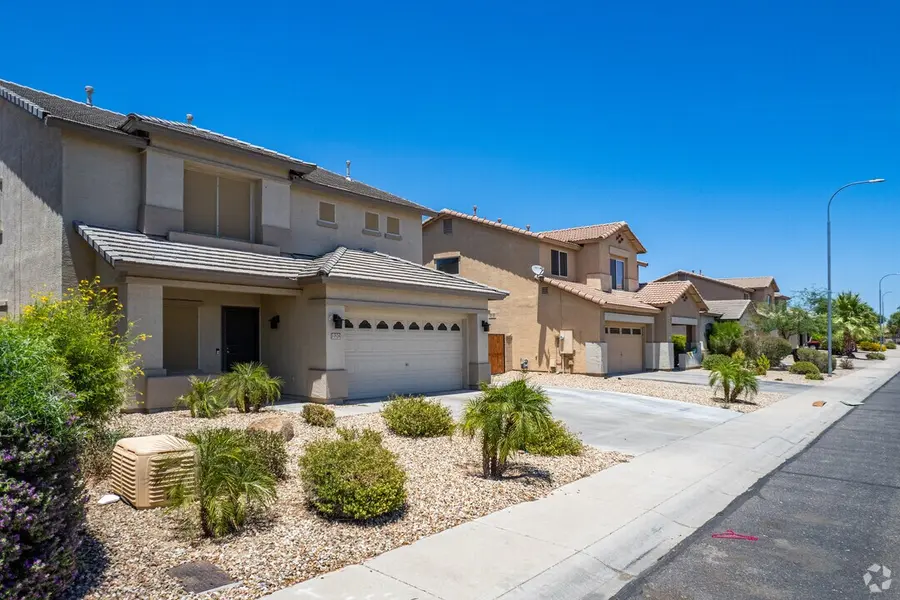 Homes in Avondale