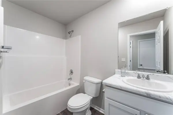 3604 N Hariet Dr, Siloam Springs, AR 72761
