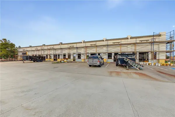 888 E Robinson Ave, Springdale, AR 72764