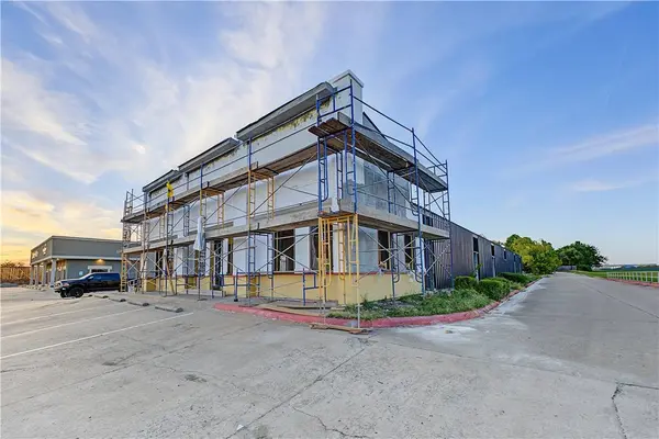 888 E Robinson Ave, Springdale, AR 72764